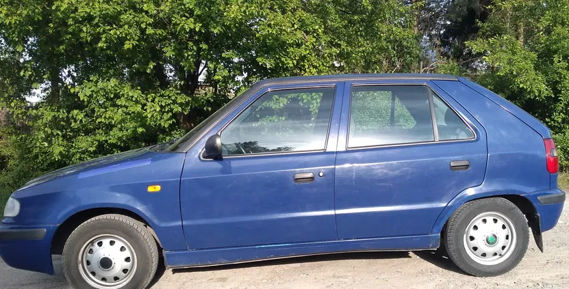 samochody osobowe Skoda Felicia cena 2500 przebieg: 82457, rok produkcji 1998 z Kielce